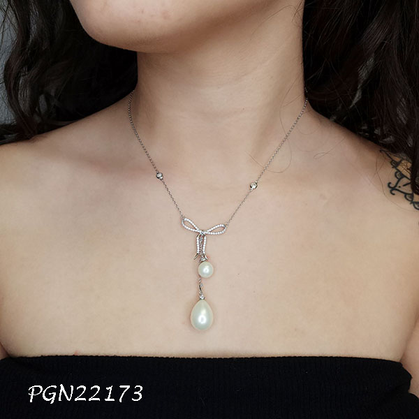 Bow Shaped Pearl Pave Necklace - PGN22173